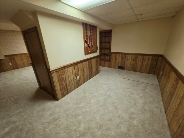 7622 CHESTNUT Street, Fairview, PA 16415