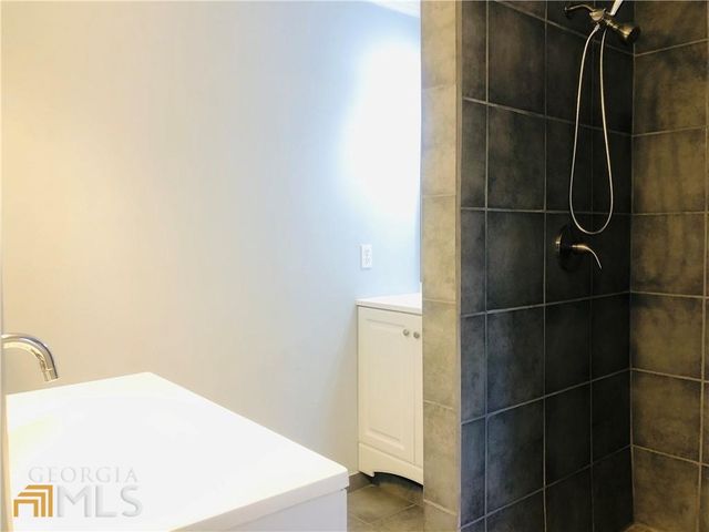 1012 Marina Trace Drive, Acworth, GA 30101