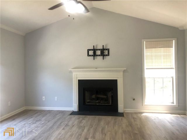 1012 Marina Trace Drive, Acworth, GA 30101