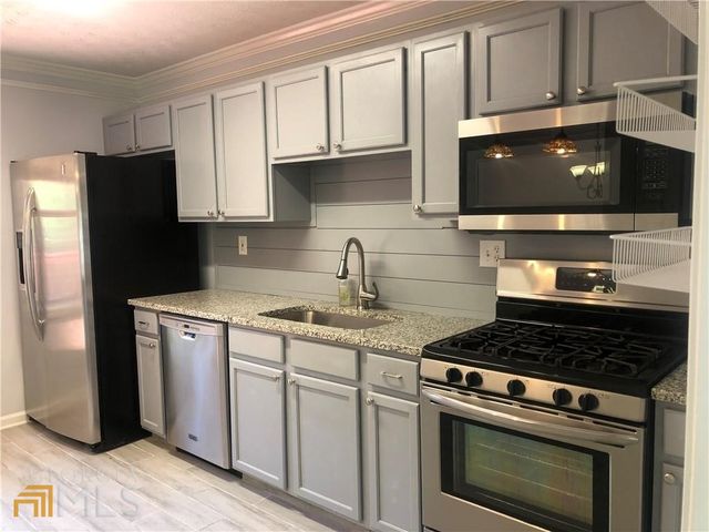 1012 Marina Trace Drive, Acworth, GA 30101