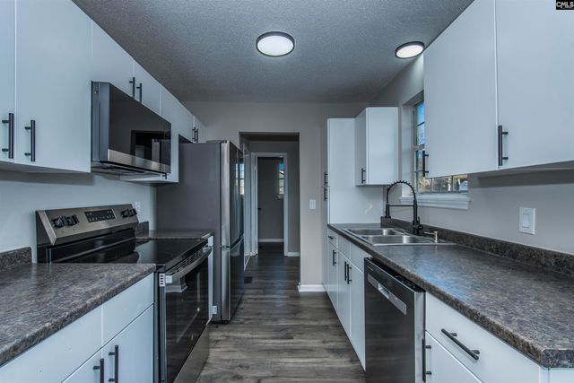 241 Dove Trace Drive, West Columbia, SC 29170