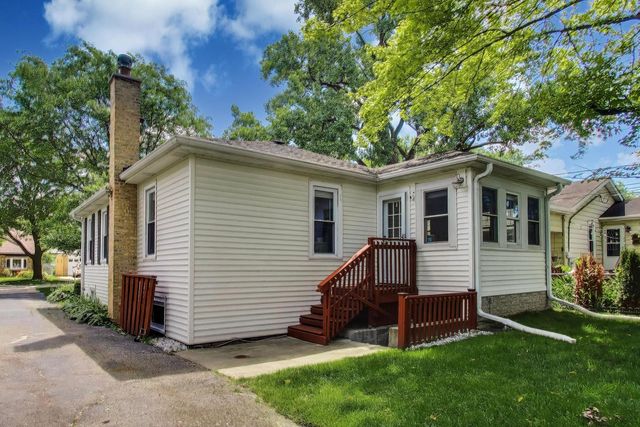 206 S Owen Street, Mount Prospect, IL 60056