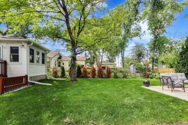 206 S Owen Street, Mount Prospect, IL 60056