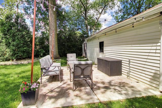 206 S Owen Street, Mount Prospect, IL 60056