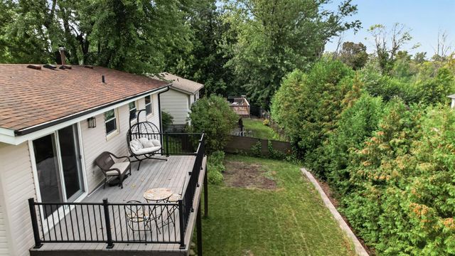 2952 Center Road SW, Prior Lake, MN 55372