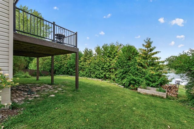 2952 Center Road SW, Prior Lake, MN 55372