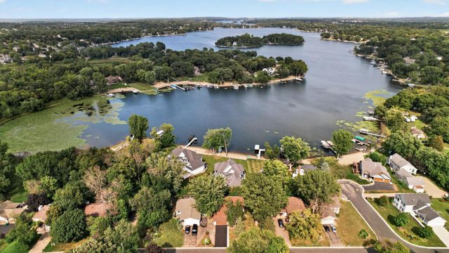 2952 Center Road SW, Prior Lake, MN 55372