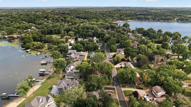 2952 Center Road SW, Prior Lake, MN 55372