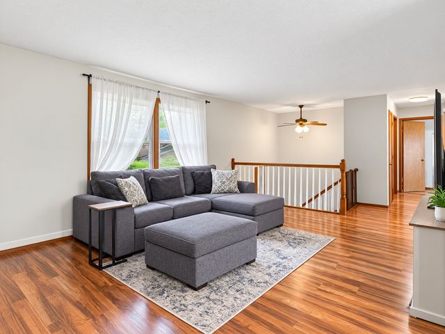 2952 Center Road SW, Prior Lake, MN 55372
