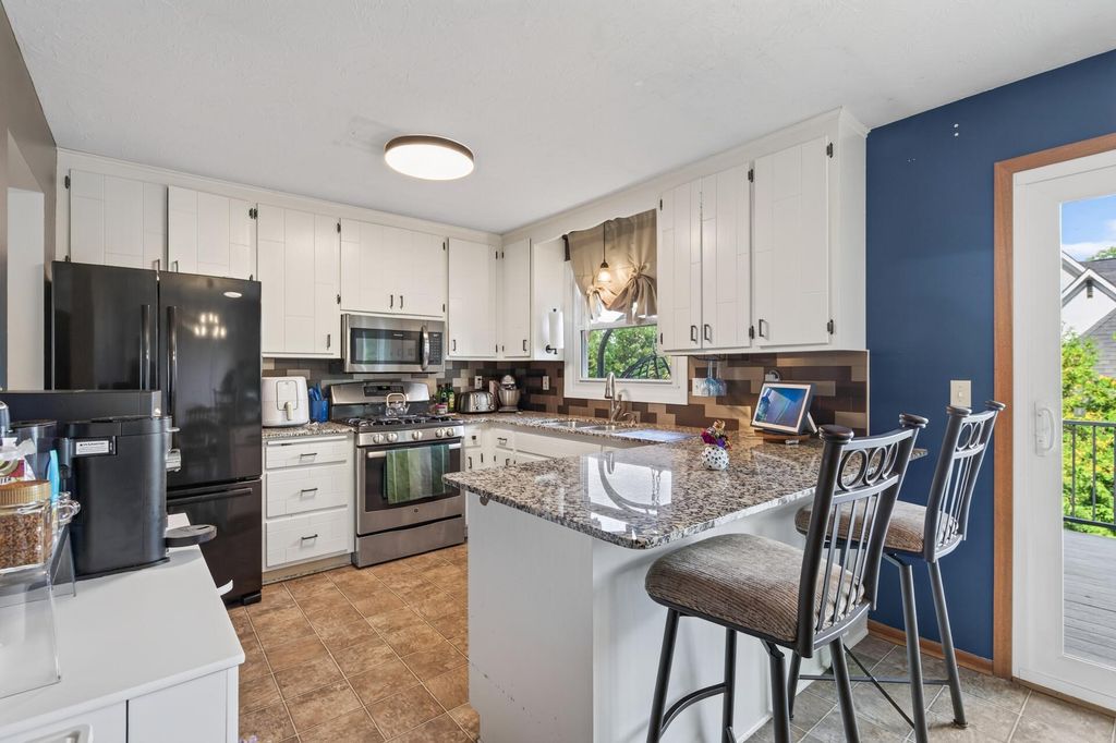 2952 Center Road SW, Prior Lake, MN 55372 — photo 3