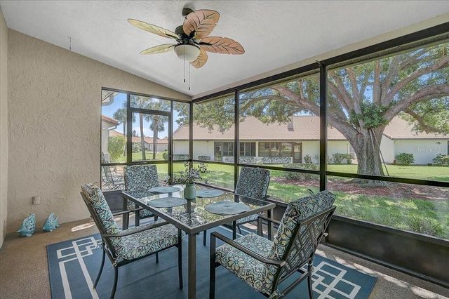892 COUNTRY CLUB CIRCLE 50, Venice, FL 34293