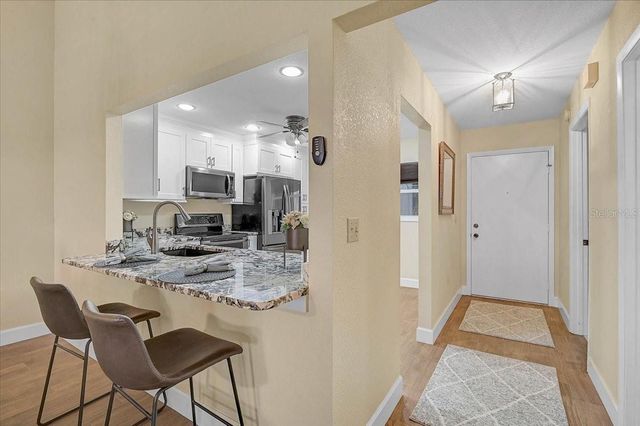 892 COUNTRY CLUB CIRCLE 50, Venice, FL 34293