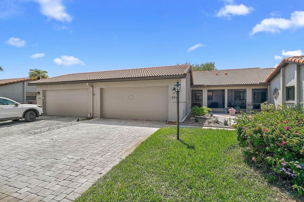892 COUNTRY CLUB CIRCLE 50, Venice, FL 34293