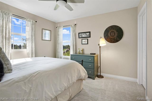 137 Crestview Drive, Rochester, MI 48306