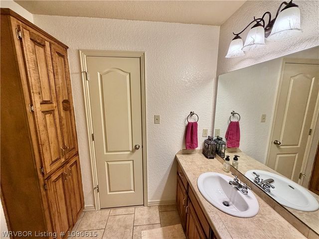 1566 Fianna Place, Fort Smith, AR 72908