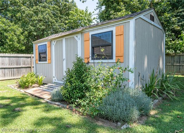 1566 Fianna Place, Fort Smith, AR 72908