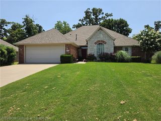1566 Fianna Place, Fort Smith, AR 72908