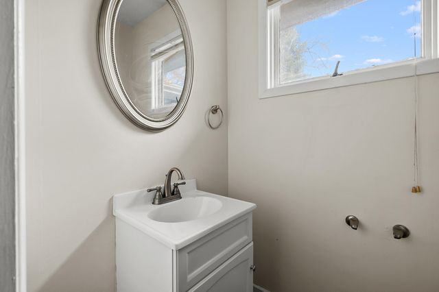 16 Charles E Place, Battle Creek City, MI 49015