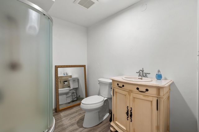 16 Charles E Place, Battle Creek City, MI 49015