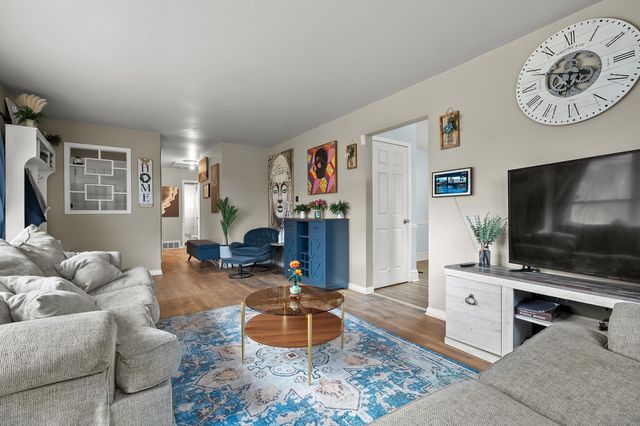 16 Charles E Place, Battle Creek City, MI 49015