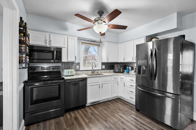 16 Charles E Place, Battle Creek City, MI 49015