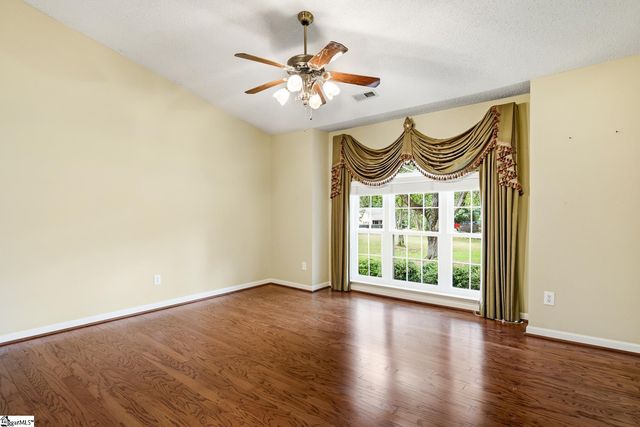 11 Cherry Cove Lane, Taylors, SC 29650