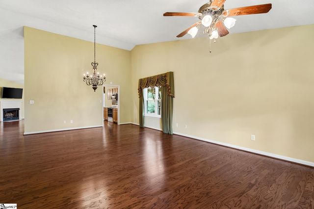 11 Cherry Cove Lane, Taylors, SC 29650
