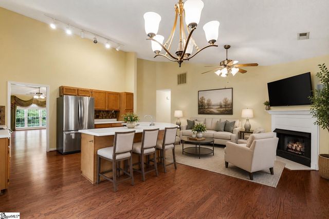 11 Cherry Cove Lane, Taylors, SC 29650