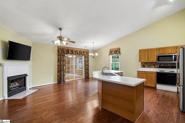 11 Cherry Cove Lane, Taylors, SC 29650