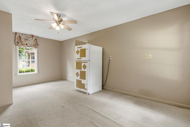 11 Cherry Cove Lane, Taylors, SC 29650
