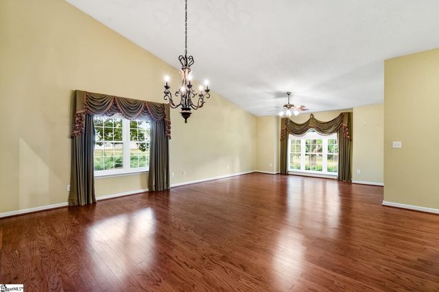 11 Cherry Cove Lane, Taylors, SC 29650