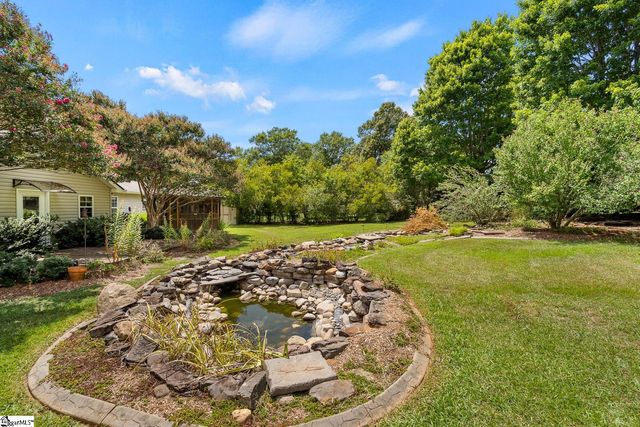 11 Cherry Cove Lane, Taylors, SC 29650