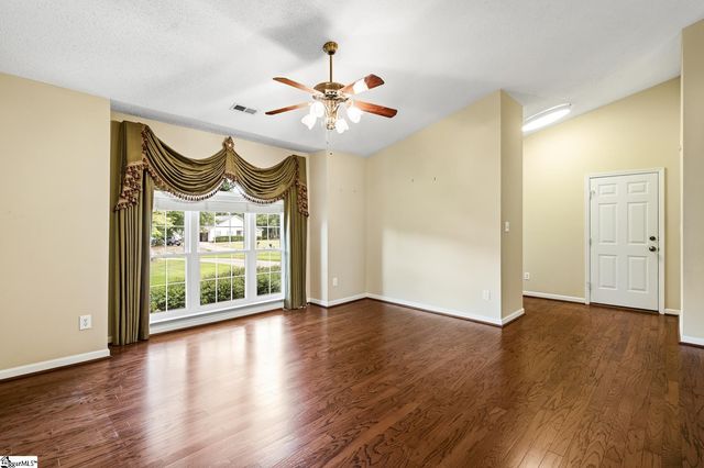 11 Cherry Cove Lane, Taylors, SC 29650