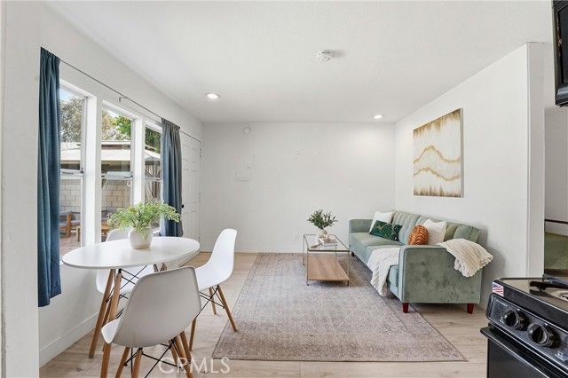 2157 Gale Avenue, Long Beach, CA 90810