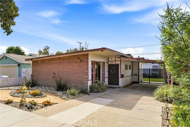 2157 Gale Avenue, Long Beach, CA 90810