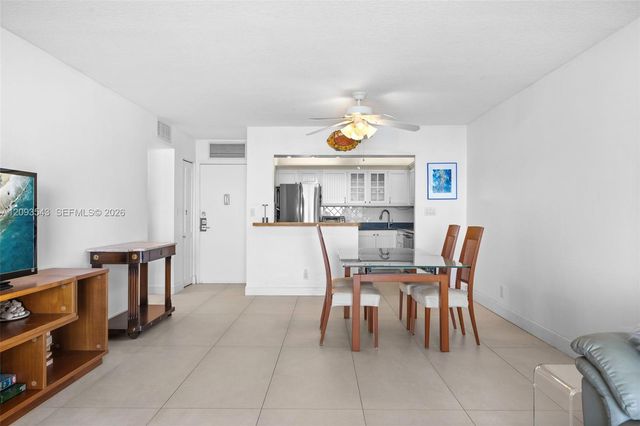 2201 S Ocean Drive 1102, Hollywood, FL 33019