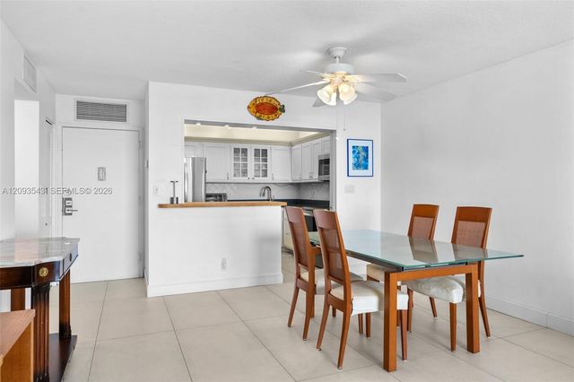 2201 S Ocean Drive 1102, Hollywood, FL 33019