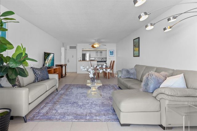 2201 S Ocean Drive 1102, Hollywood, FL 33019