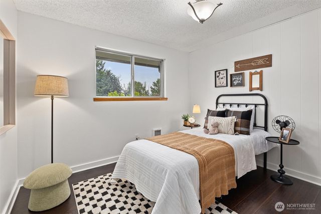 2001 NE 12th Street, Renton, WA 98056