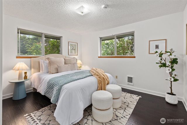 2001 NE 12th Street, Renton, WA 98056