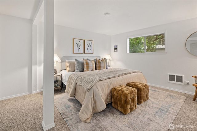 2001 NE 12th Street, Renton, WA 98056