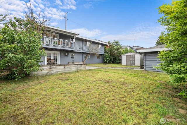 2001 NE 12th Street, Renton, WA 98056