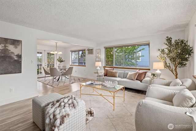 2001 NE 12th Street, Renton, WA 98056