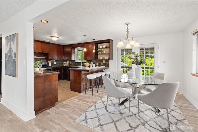 2001 NE 12th Street, Renton, WA 98056