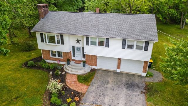 7 Alvirne Dr, Hudson, NH 03051