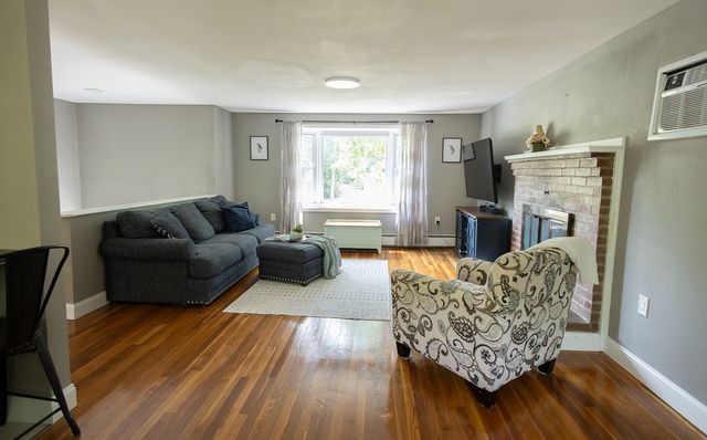 7 Alvirne Dr, Hudson, NH 03051
