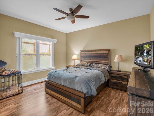 227 Snug Harbor Circle, Lake Lure, NC 28746
