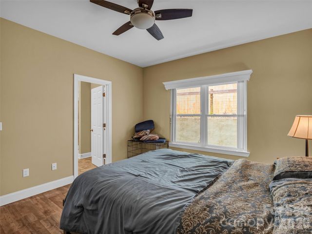 227 Snug Harbor Circle, Lake Lure, NC 28746