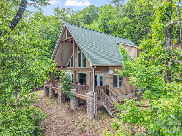 227 Snug Harbor Circle, Lake Lure, NC 28746
