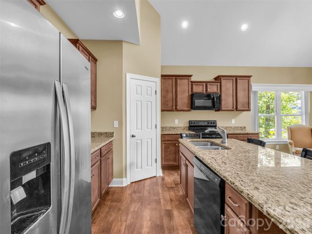 227 Snug Harbor Circle, Lake Lure, NC 28746